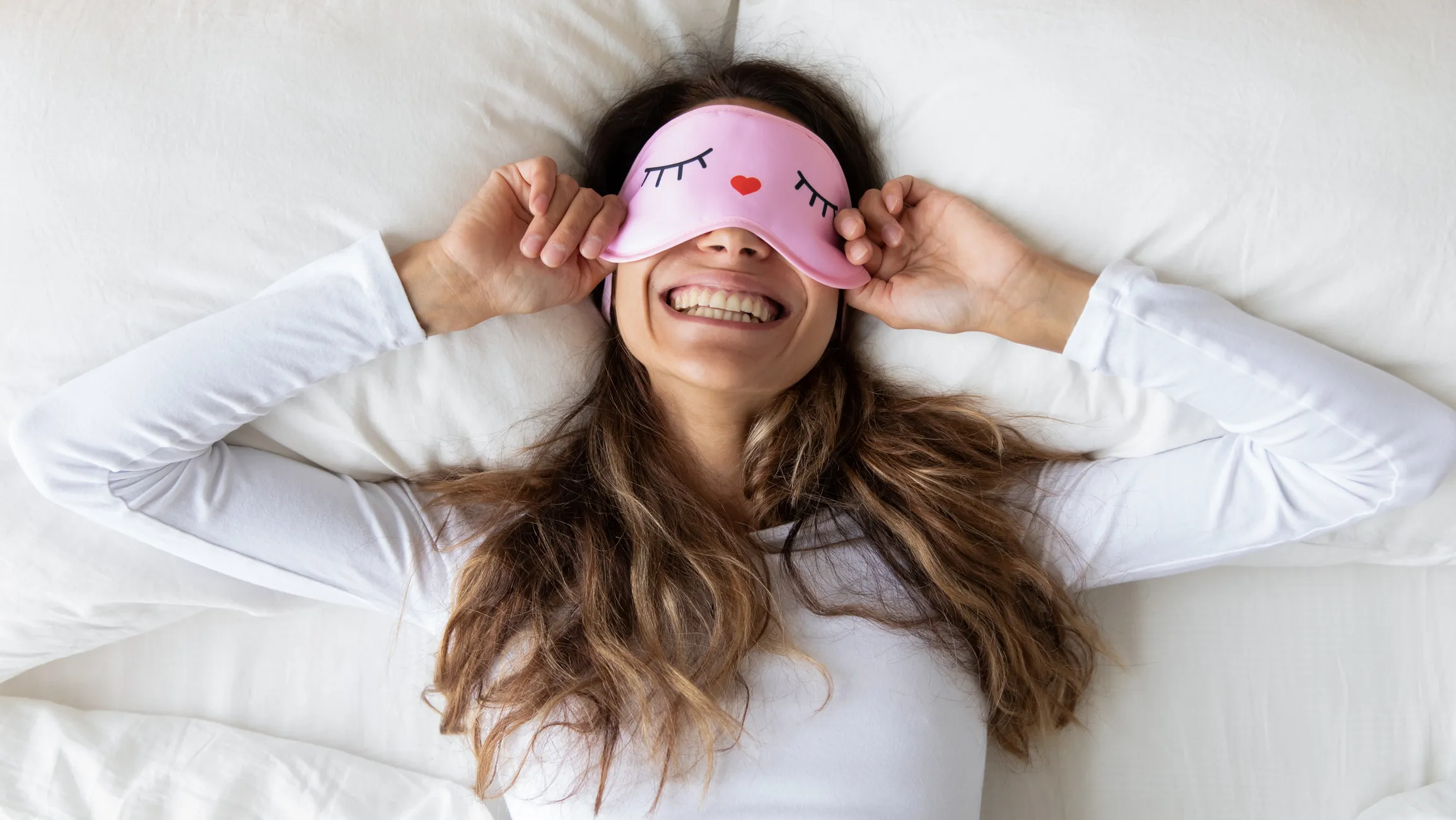 igiene del sonno e ragazza che ha dormito bene